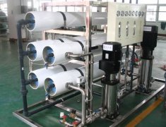 化妝品、精細(xì)化工行業(yè)用水制取設(shè)備